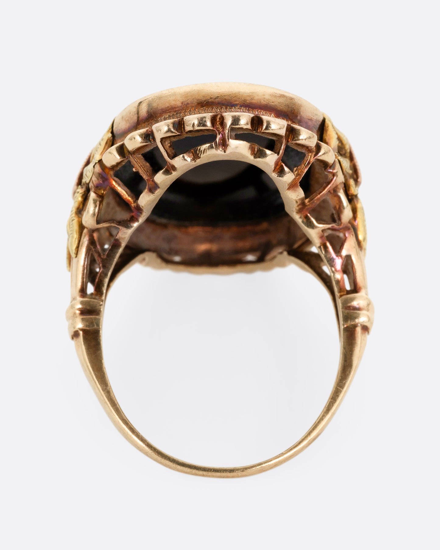 Onyx Bow Ring