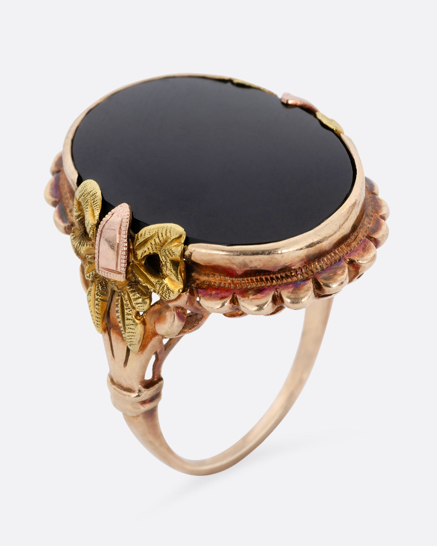 Onyx Bow Ring