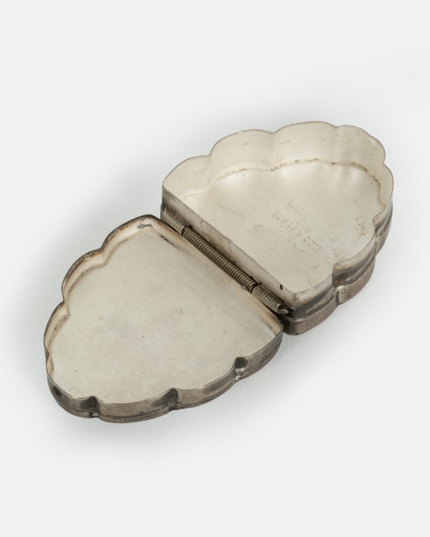 Abalone Scalloped Edge Box