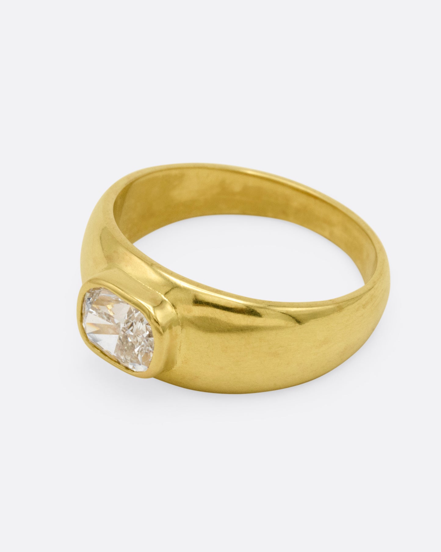 Cushion Cut Diamond Cigar Band