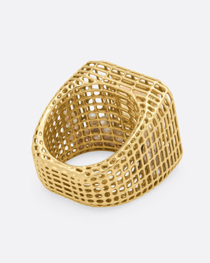 Yellow gold and opal cage ring, back view of the yellow gold openwork band