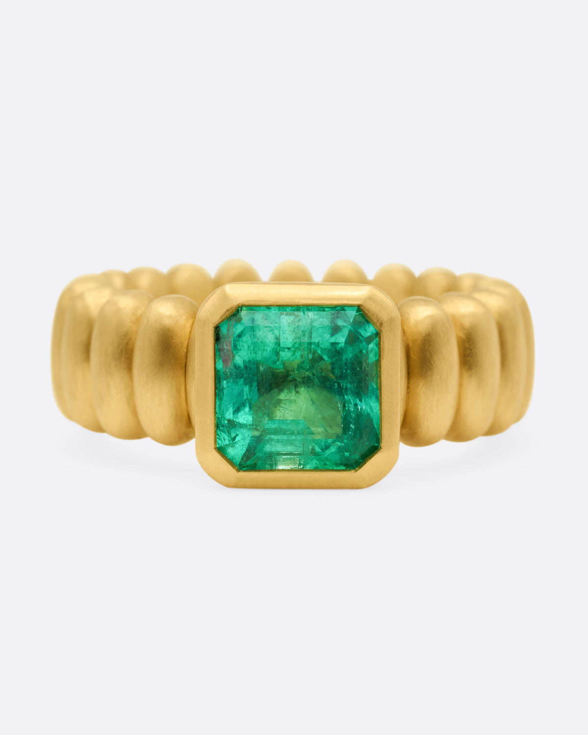 Anello Rigato in Movimento Emerald Ring