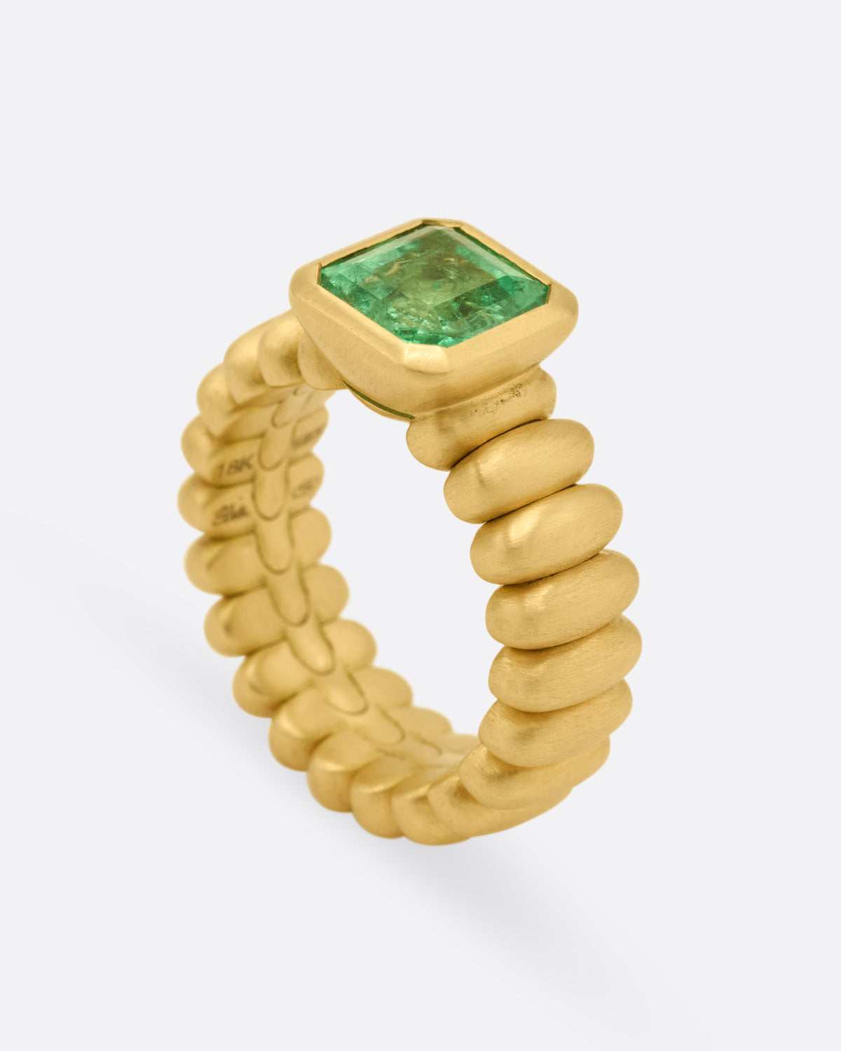 Anello Rigato in Movimento Emerald Ring