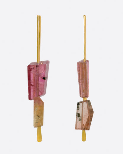 Gold hook earrings with pink tourmaline slices, the pair from the front