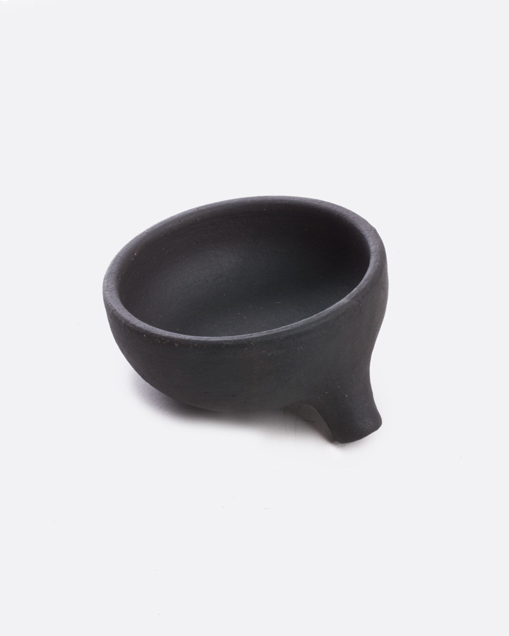 Black easy draining soap dish.